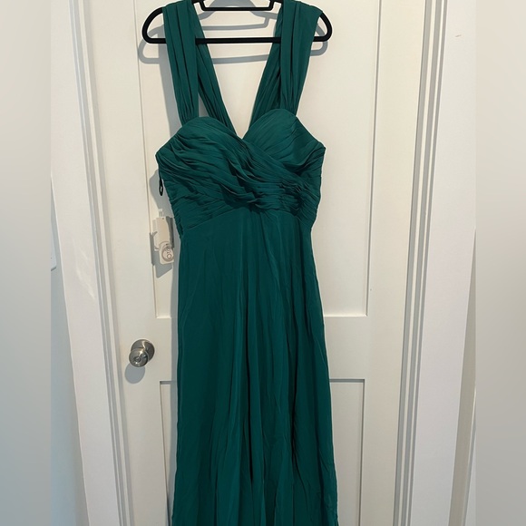 NWT Dark Emerald green formal gown size 16 floor length bridesmaid dress - Picture 1 of 12